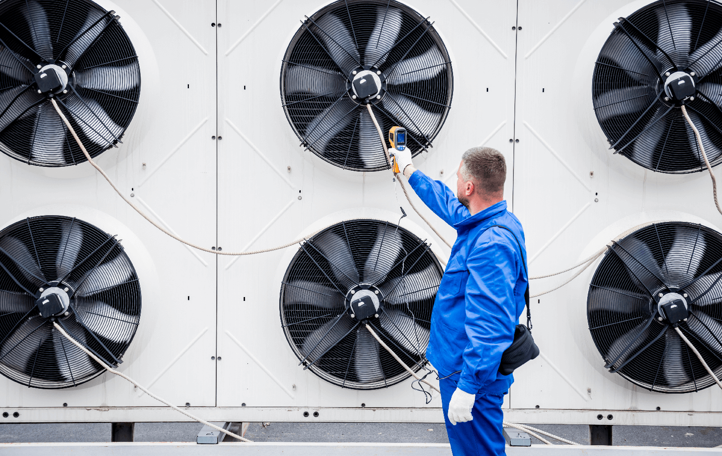 <p>Systèmes HVAC et sanitaires avancés<br />
Systèmes de gestion de l’énergie en temps réel</p>